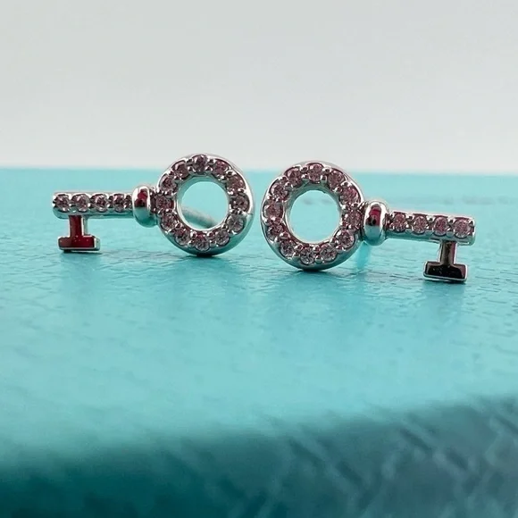 RARE Tiffany & Co. 💎 Diamond Key Earrings in 18k White Gold - Picture 5 of 7